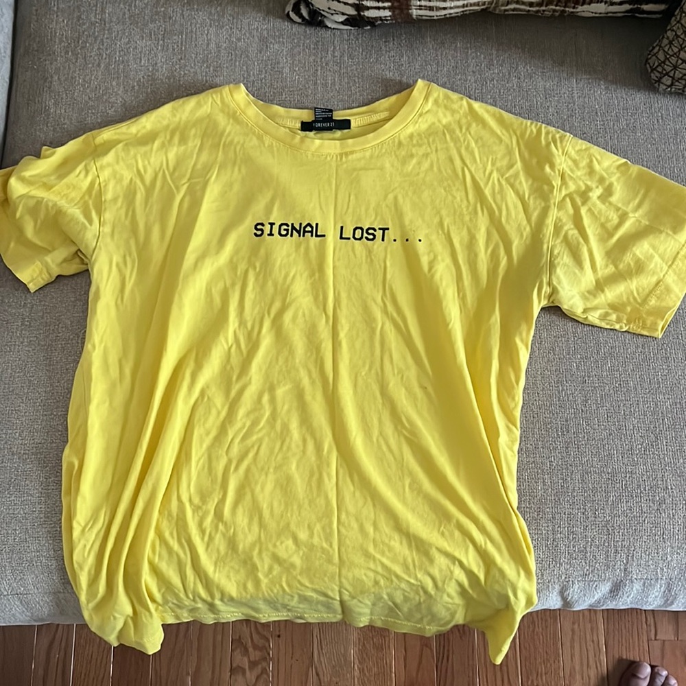 Forever 21 Yellow Graphic Tee “SIGNAL LOST” (Size: Men’s S)